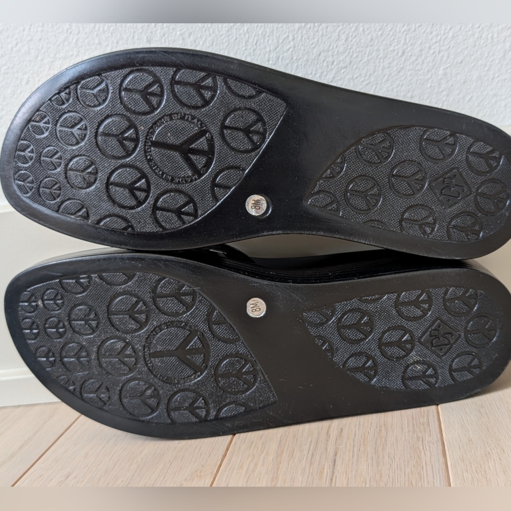 Donald J. Pliner  FIFI Black & White Beaded Sandals - Picture 7 of 10